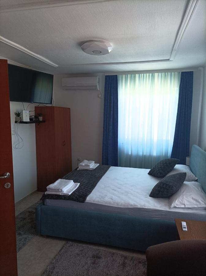 Arena Nikic Hotel Osijek Eksteriør billede