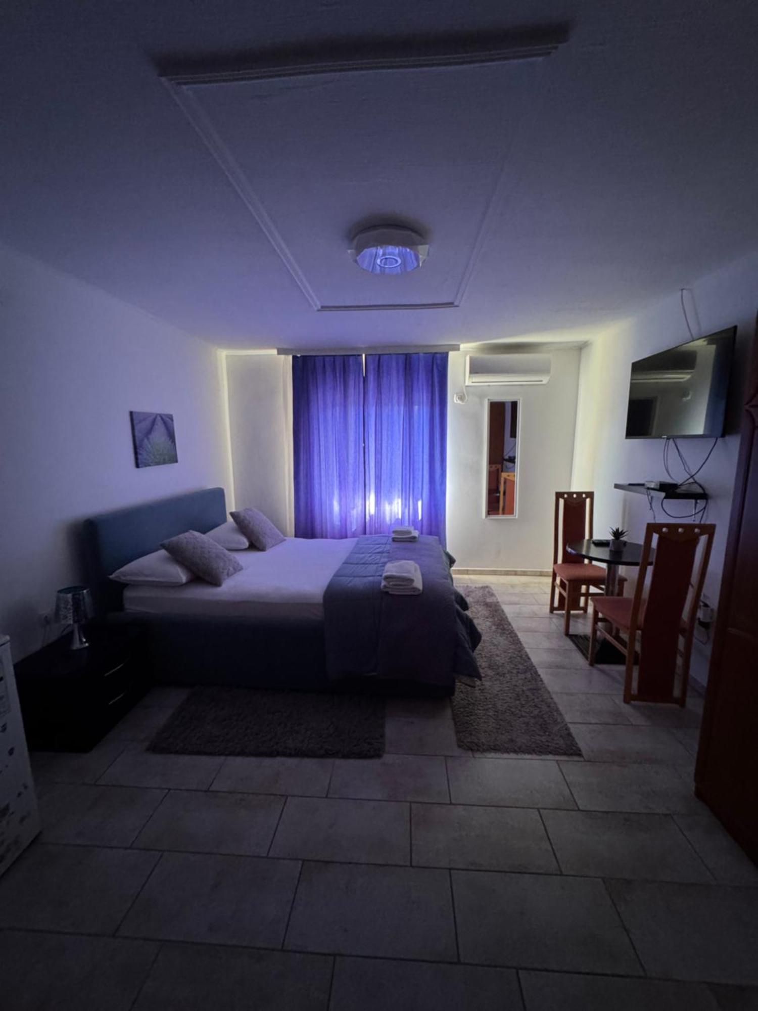 Arena Nikic Hotel Osijek Eksteriør billede